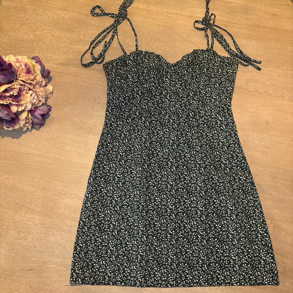 SHEIN Green and White Sleeveless Mini Sundress